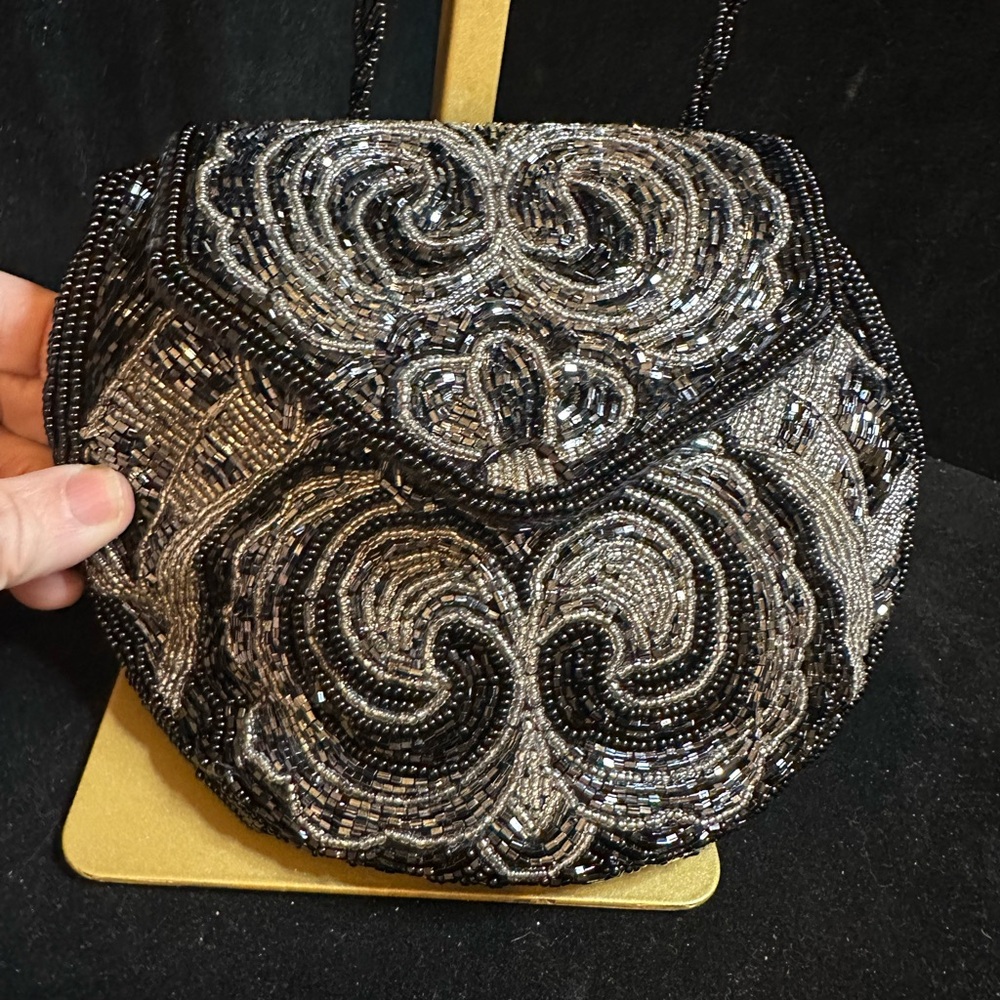 La Regale Elegant Black and Silver Beaded Evening Bag - Picture 7 of 9